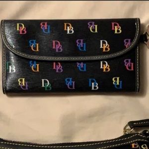 Dooney & Bourke wallet